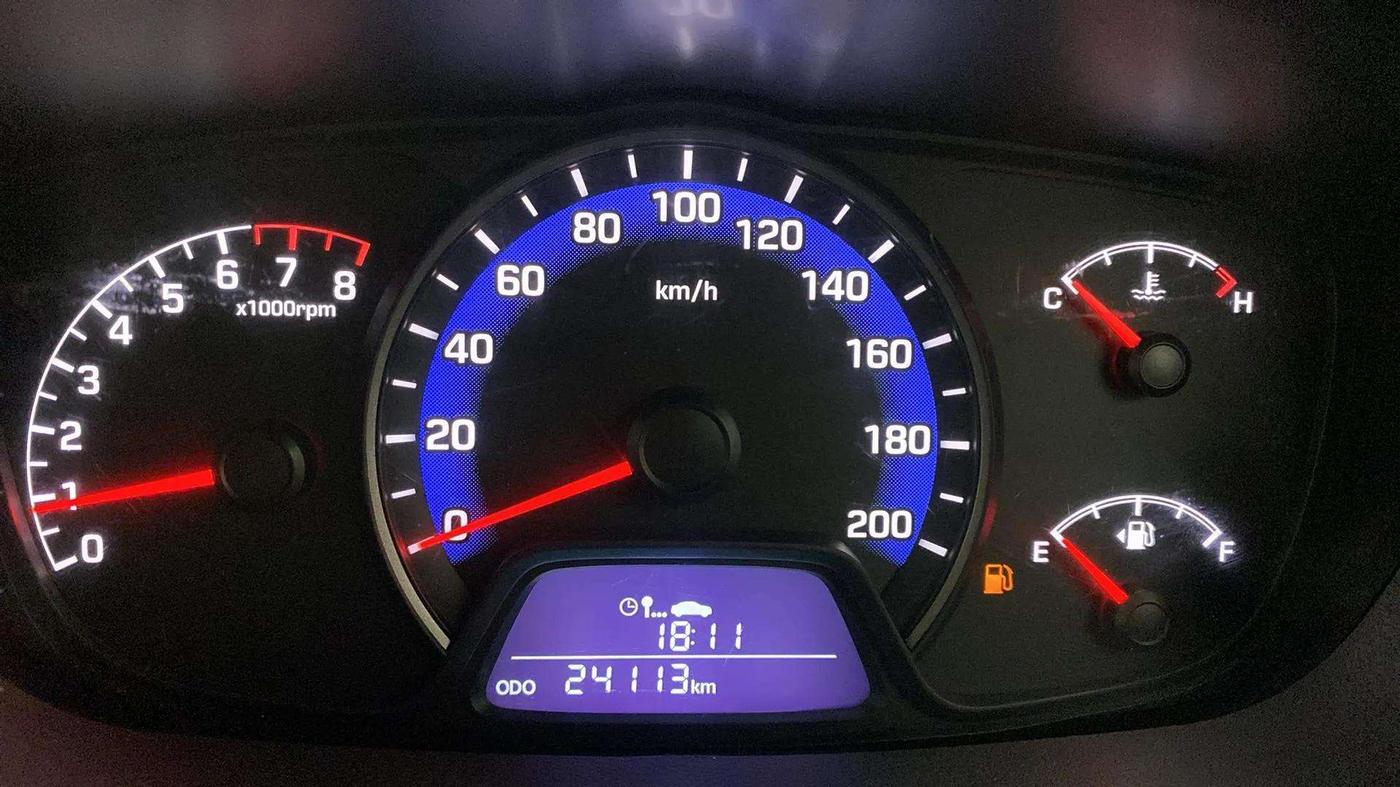 2016 Hyundai Xcent SX 1.2, Petrol, Manual, 24,118 km, Odometer Image