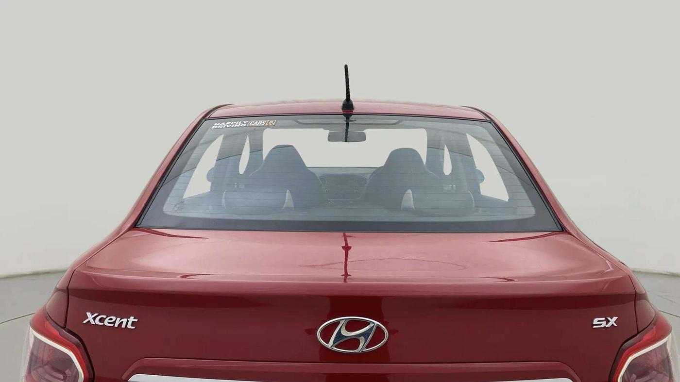 2016 Hyundai Xcent SX 1.2, Petrol, Manual, 24,118 km, Rear Windshield