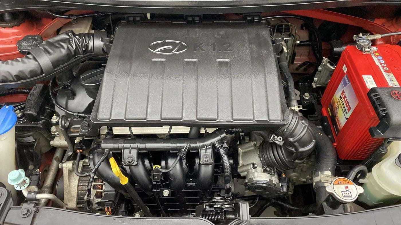 2016 Hyundai Xcent SX 1.2, Petrol, Manual, 24,118 km, Engine View