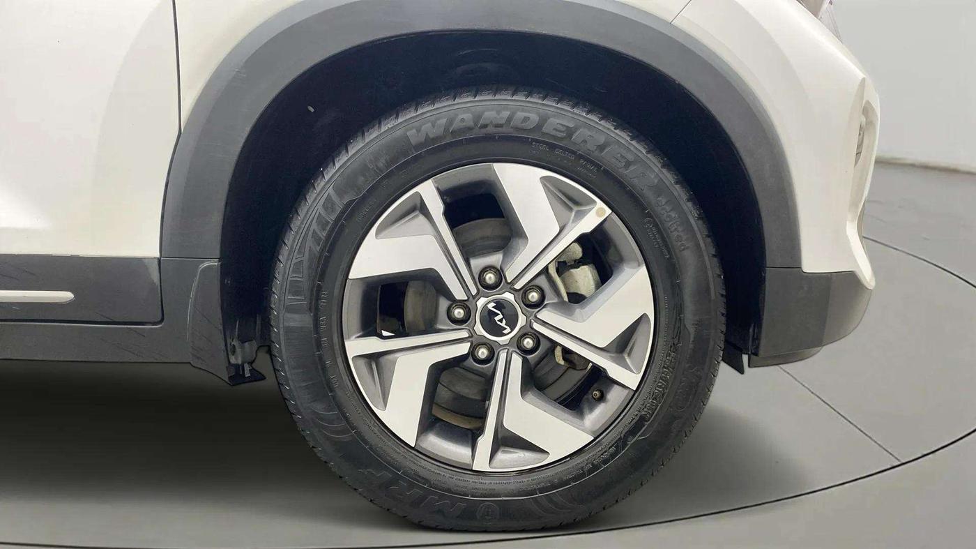 2022 KIA SONET HTX 1.5, Diesel, Manual, 33,530 km, Right Front Wheel