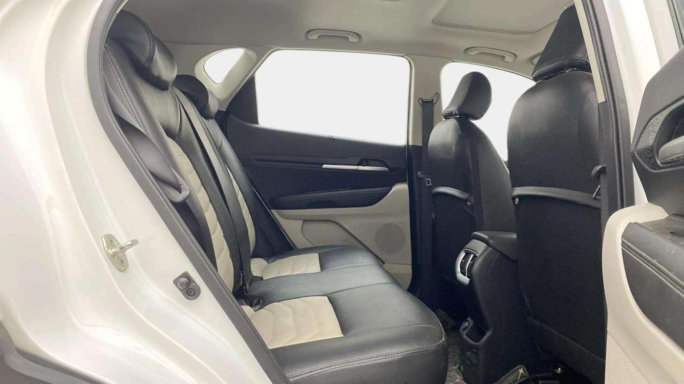 2022 KIA SONET HTX 1.5, Diesel, Manual, 33,530 km, Right Side Rear Door Cabin