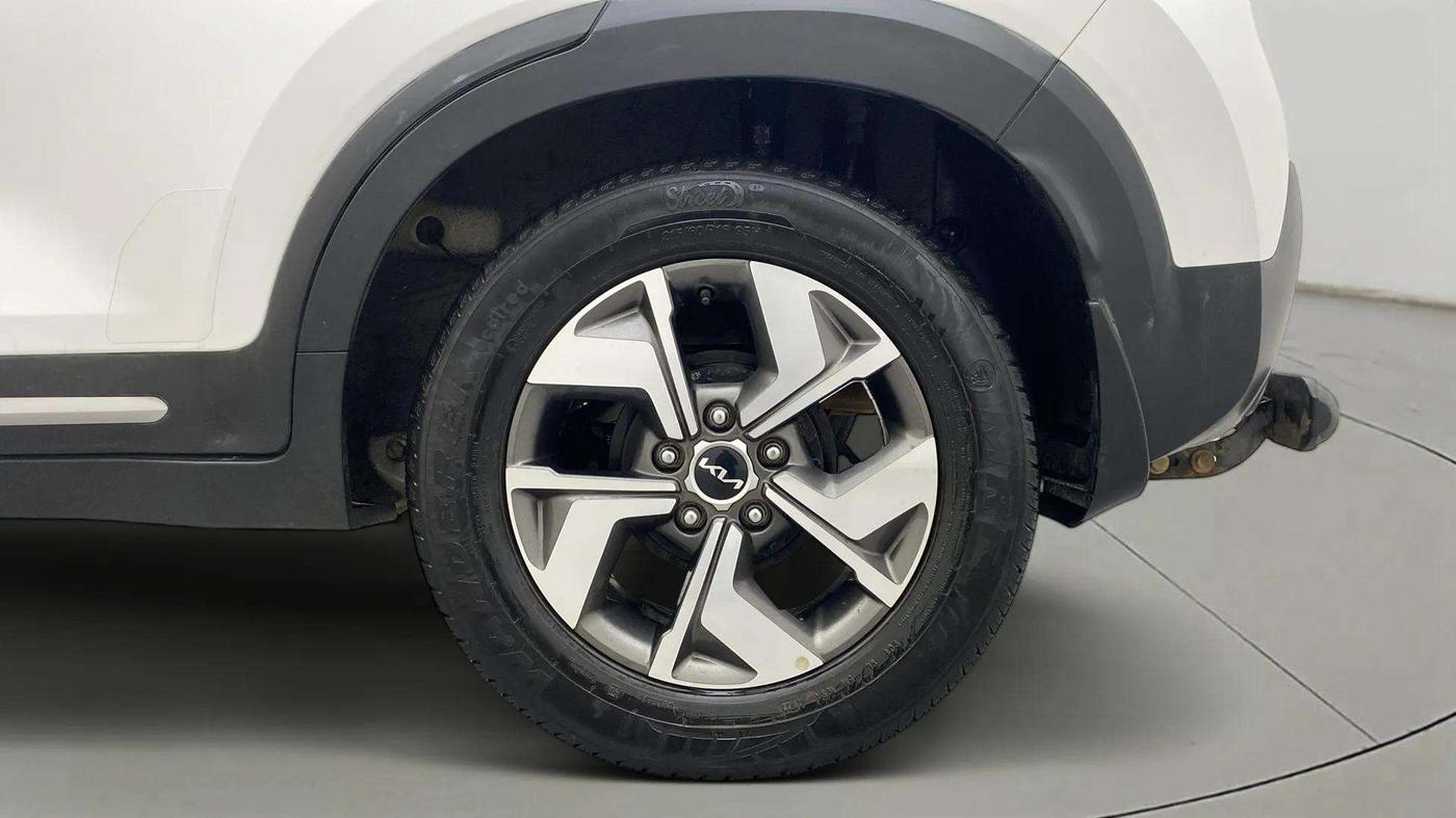 2022 KIA SONET HTX 1.5, Diesel, Manual, 33,530 km, Left Rear Wheel
