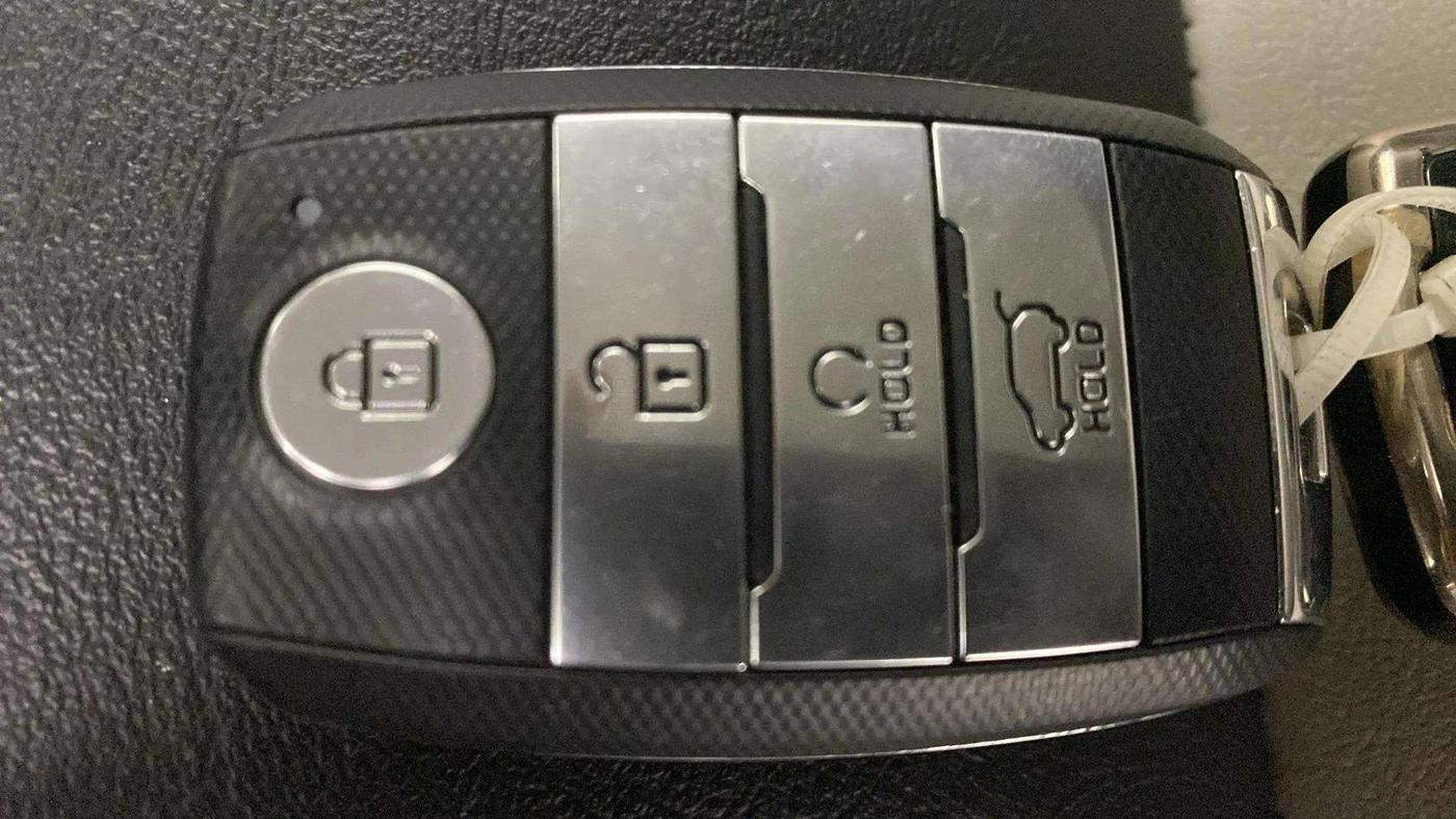2022 KIA SONET HTX 1.5, Diesel, Manual, 33,530 km, Key Close Up