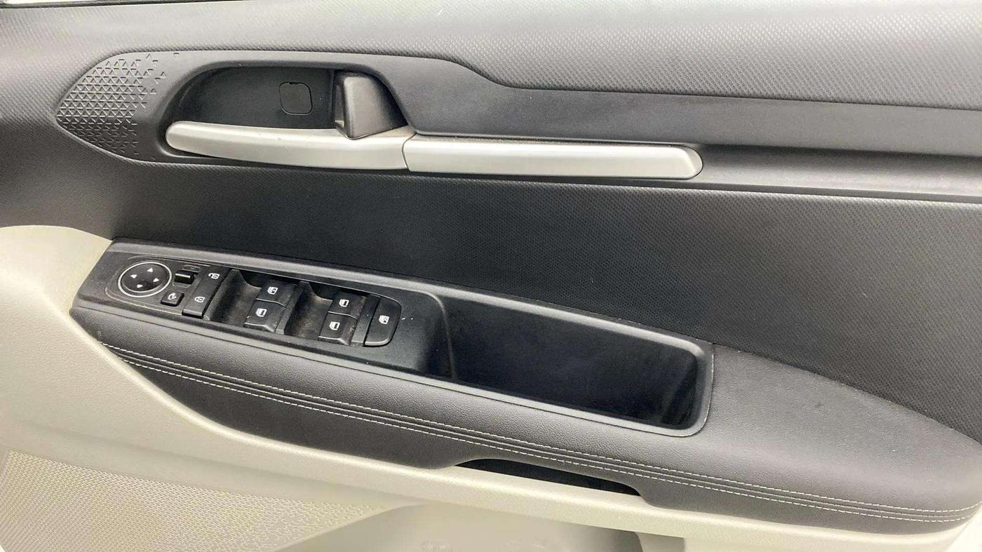 2022 KIA SONET HTX 1.5, Diesel, Manual, 33,530 km, Driver Side Door Panels Control