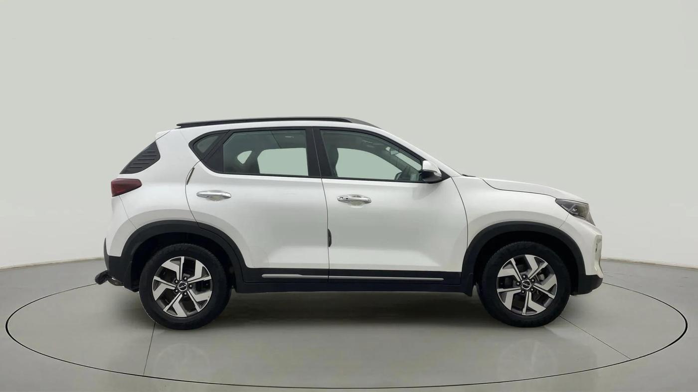 2022 KIA SONET HTX 1.5, Diesel, Manual, 33,530 km, Right Side View