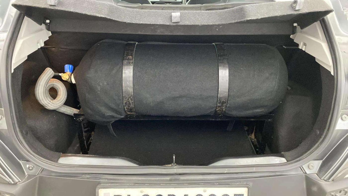 2023 Tata PUNCH ADVENTURE AMT, CNG, Automatic, 17,558 km, Boot Inside