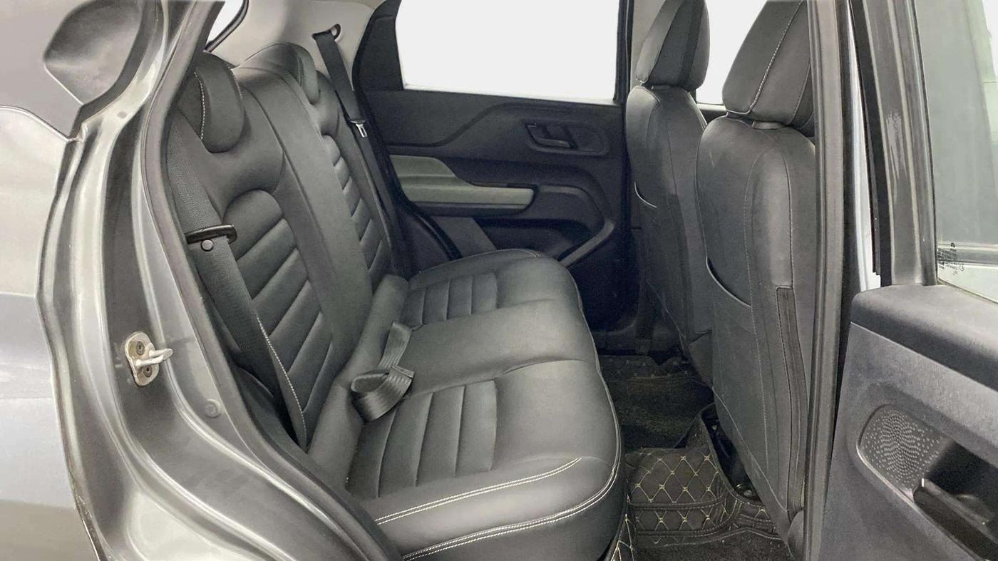 2023 Tata PUNCH ADVENTURE AMT, CNG, Automatic, 17,558 km, Right Side Rear Door Cabin
