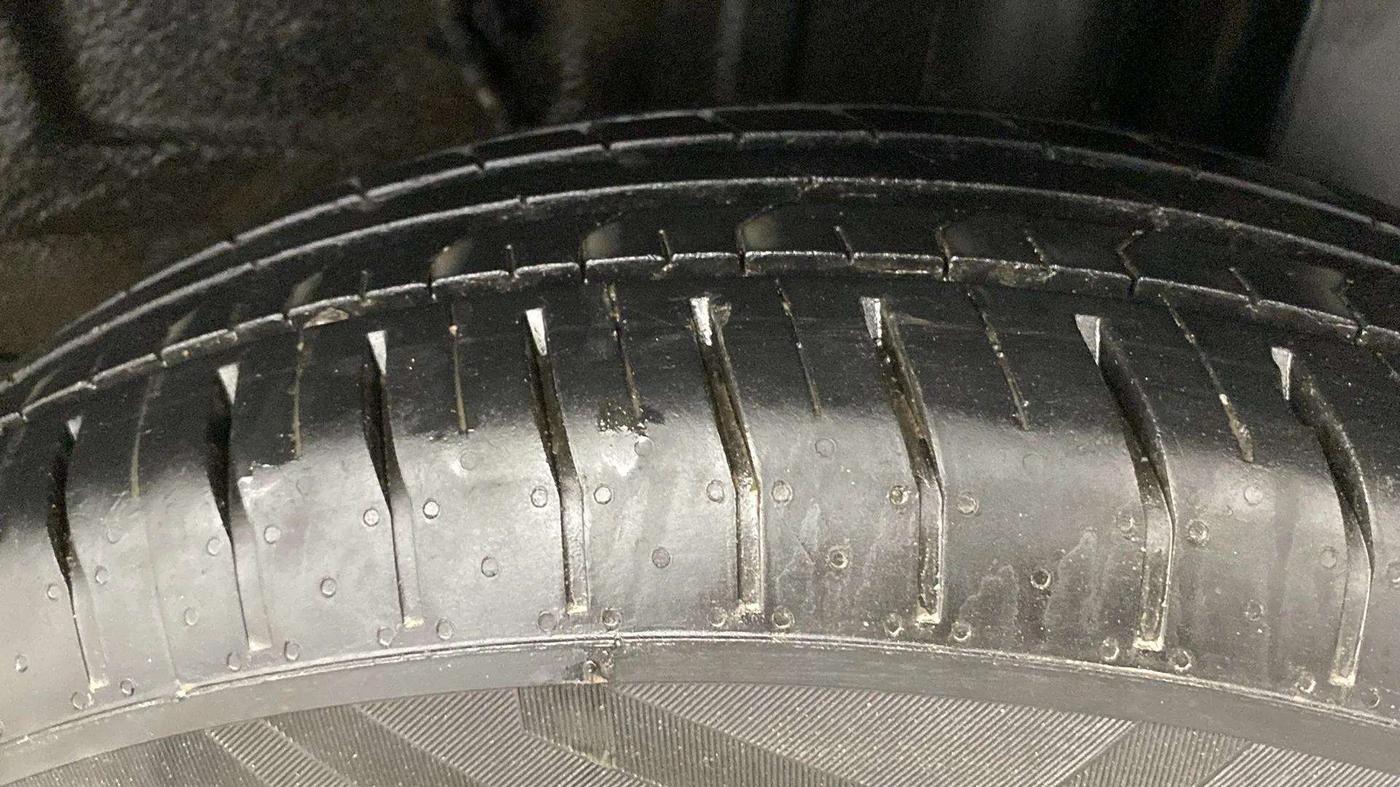 2023 Tata PUNCH ADVENTURE AMT, CNG, Automatic, 17,558 km, Left Rear Tyre Tread