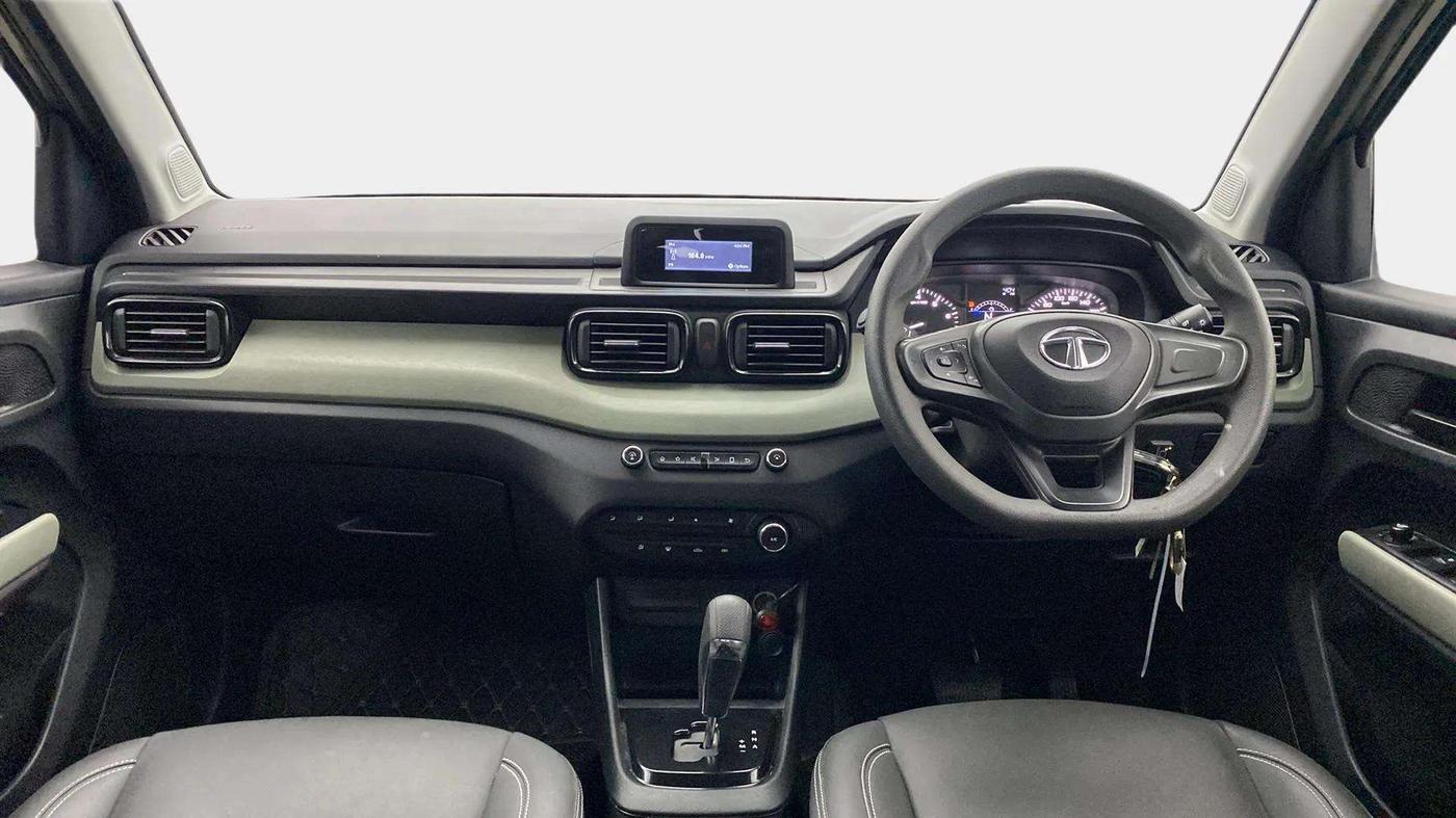 2023 Tata PUNCH ADVENTURE AMT, CNG, Automatic, 17,558 km, Dashboard