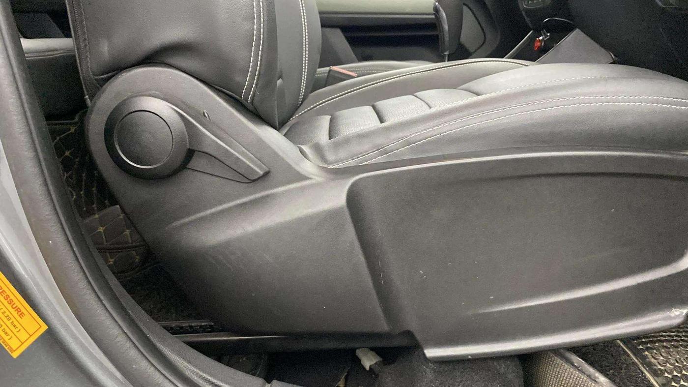 2023 Tata PUNCH ADVENTURE AMT, CNG, Automatic, 17,558 km, Driver Side Adjustment Panel