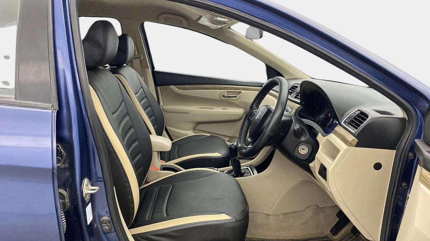 2019 Maruti Ciaz DELTA 1.5 SHVS MT PETROL, Petrol, Manual, 57,240 km, Right Side Front Door Cabin