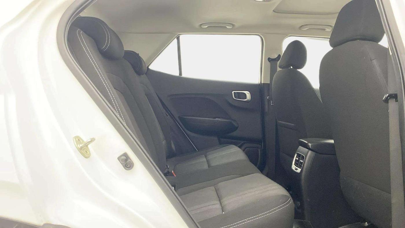 2020 Hyundai VENUE SX 1.0 TURBO IMT, Petrol, Manual, 22,261 km, Right Side Rear Door Cabin
