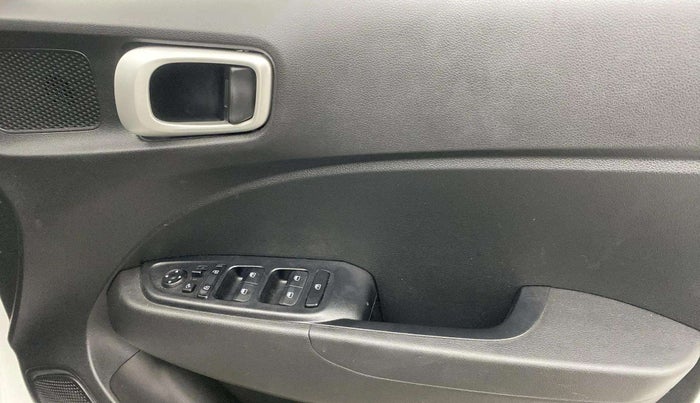 2020 Hyundai VENUE SX 1.0 TURBO IMT, Petrol, Manual, 22,261 km, Driver Side Door Panels Control