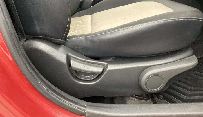 2017 Hyundai Grand i10 ASTA 1.2 KAPPA VTVT, Petrol, Manual, 31,545 km, Driver Side Adjustment Panel