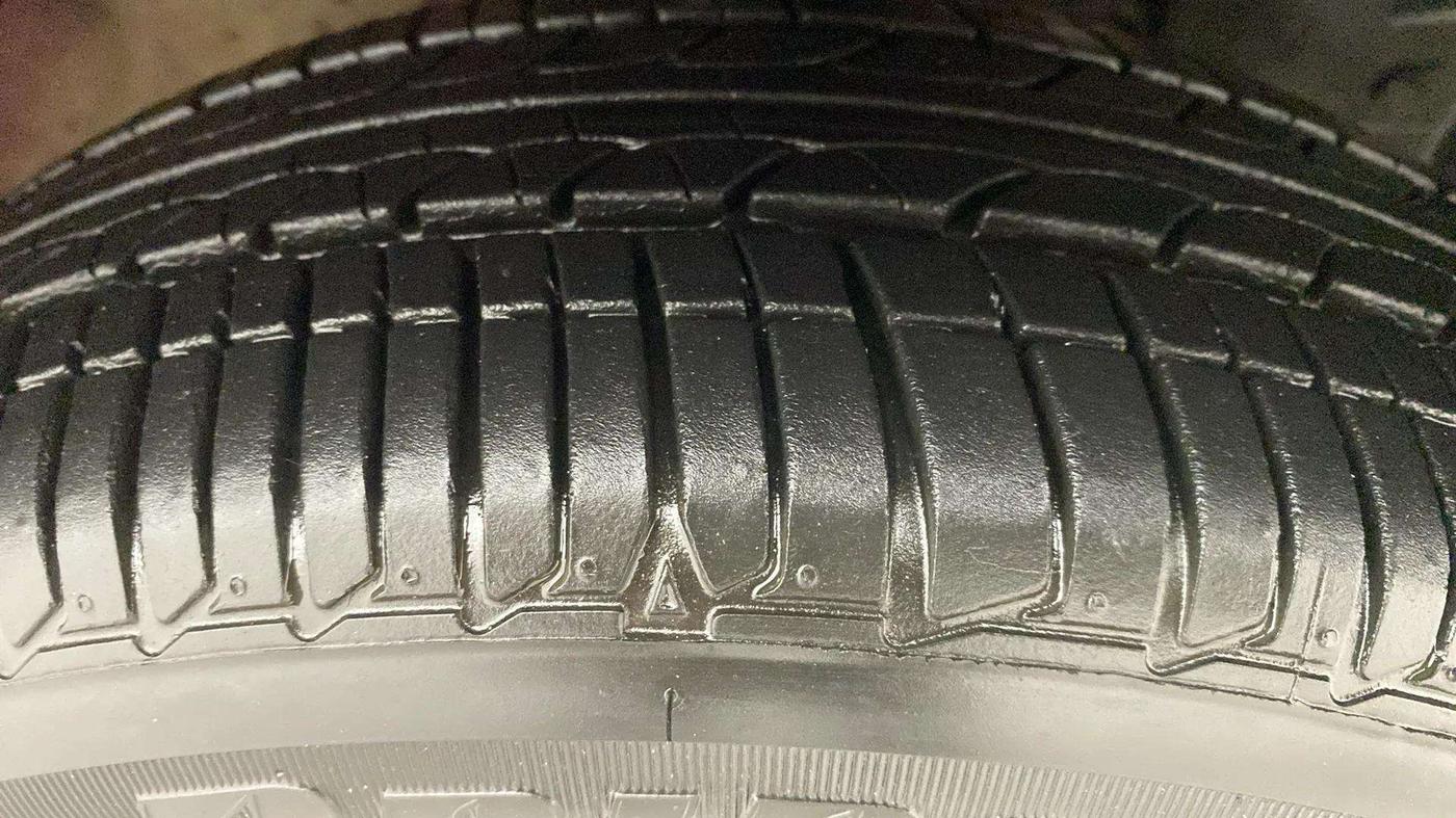 2017 Nissan Micra XV CVT, Petrol, Automatic, 50,491 km, Right Front Tyre Tread