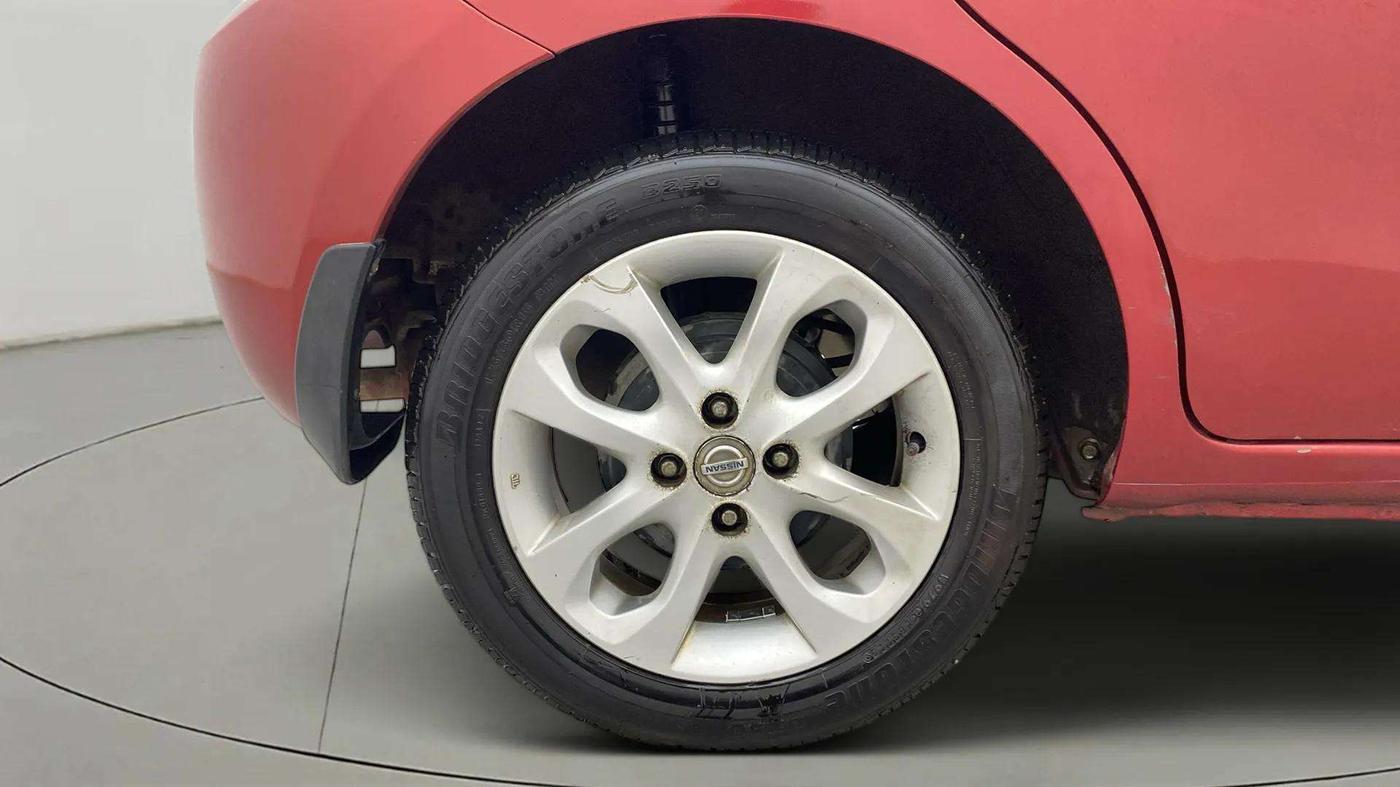 2017 Nissan Micra XV CVT, Petrol, Automatic, 50,491 km, Right Rear Wheel