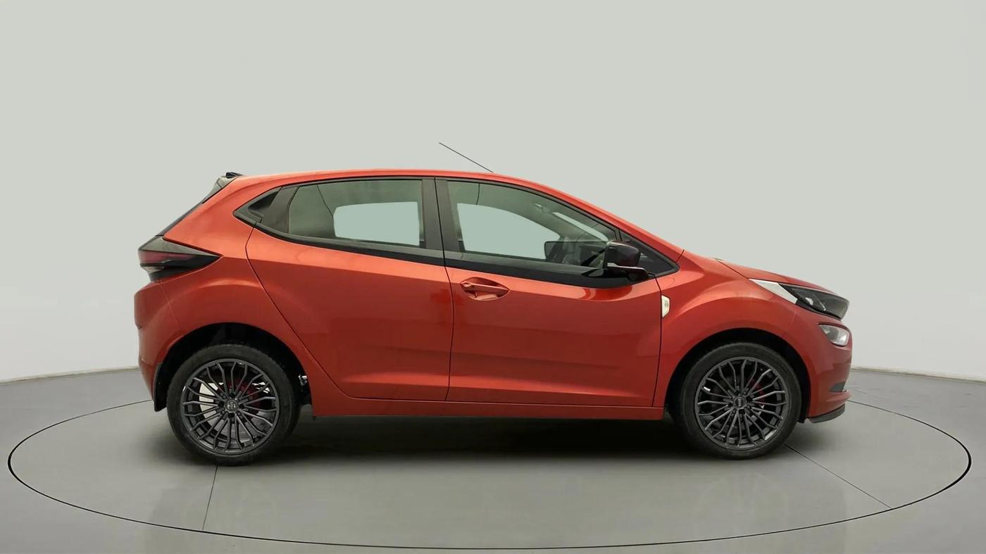 2021 Tata ALTROZ XZ DIESEL, Diesel, Manual, 73,249 km, Right Side View