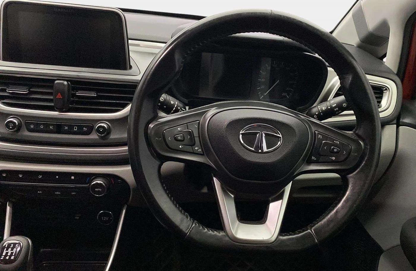 2021 Tata ALTROZ XZ DIESEL, Diesel, Manual, 73,249 km, Steering Wheel Close Up