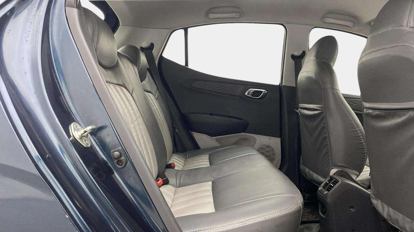 2020 Hyundai GRAND I10 NIOS SPORTZ AMT 1.2 KAPPA VTVT, Petrol, Automatic, 29,040 km, Right Side Rear Door Cabin