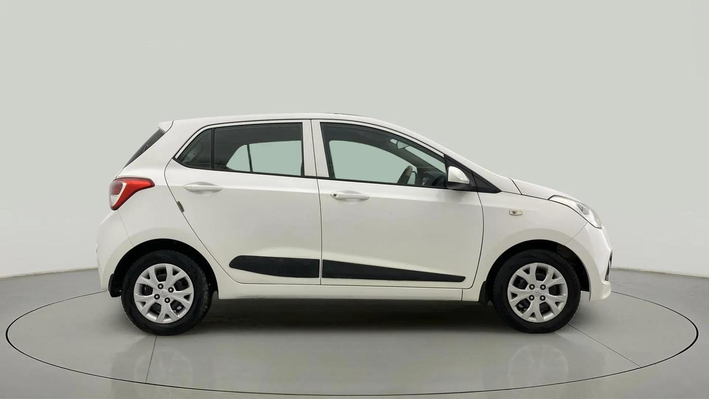 2013 Hyundai Grand i10 MAGNA 1.2 KAPPA VTVT, Petrol, Manual, 71,791 km, Right Side View