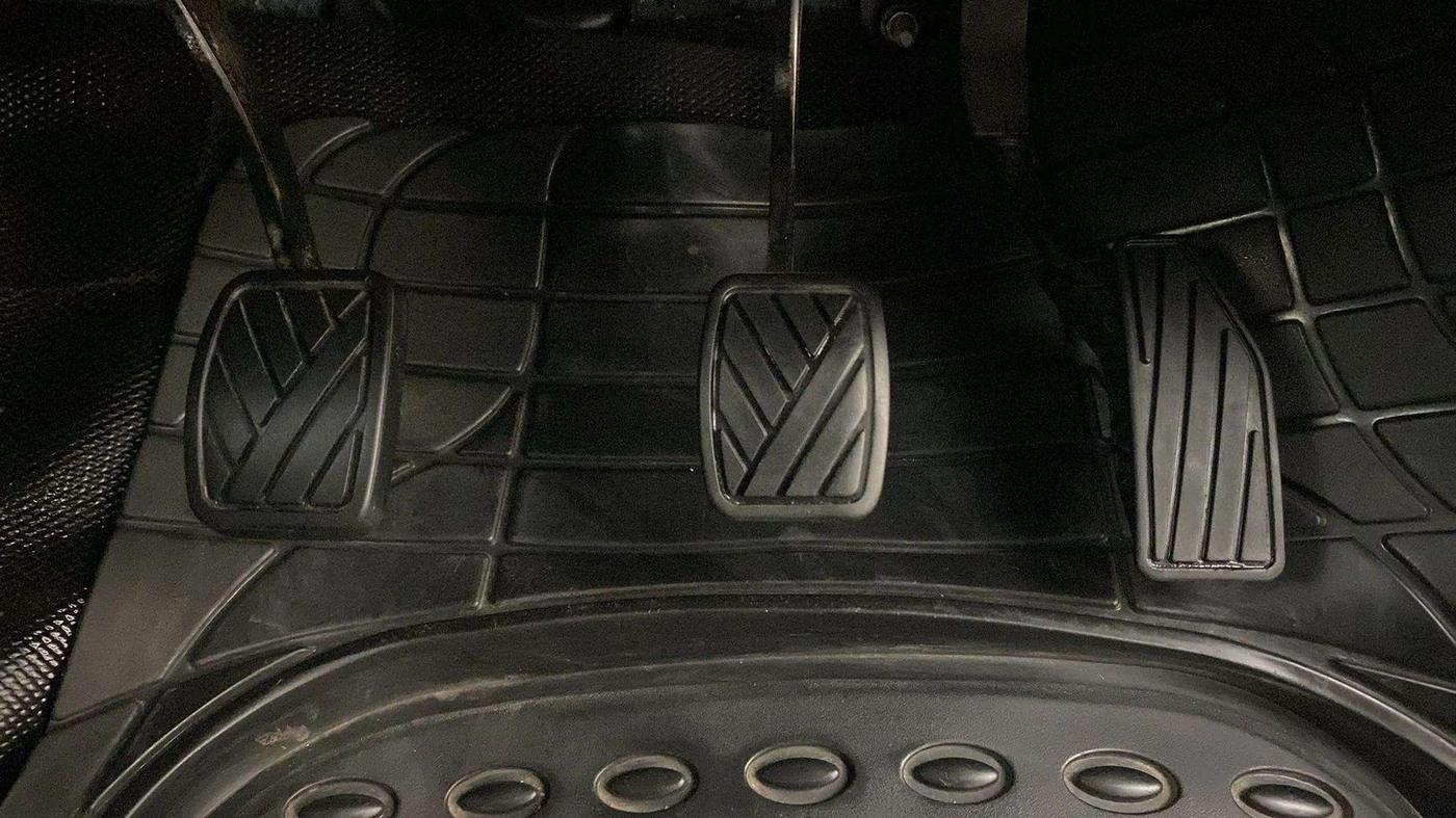 2020 Maruti Baleno SIGMA PETROL 1.2, Petrol, Manual, 67,135 km, Pedals