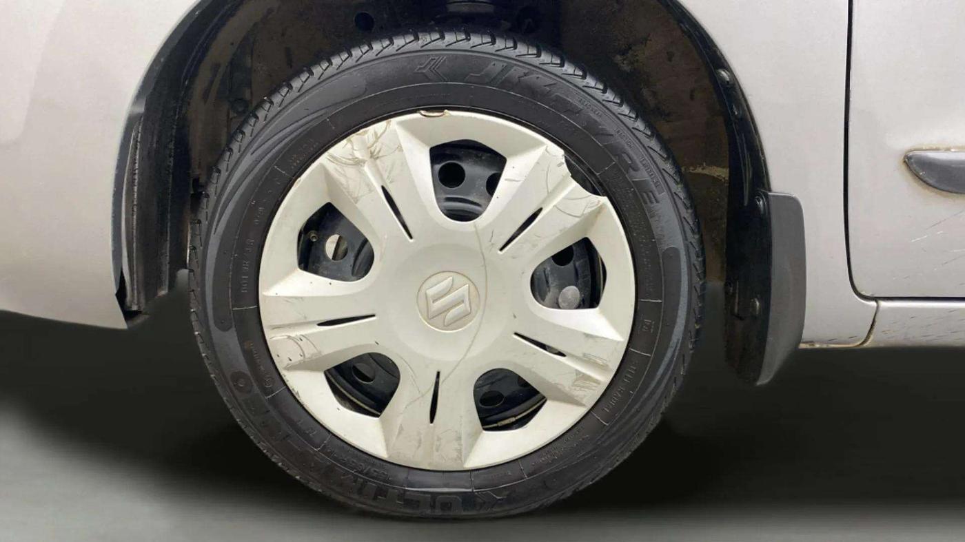 2017 Maruti Wagon R 1.0 VXI AMT, Petrol, Automatic, 47,901 km, Left Front Wheel