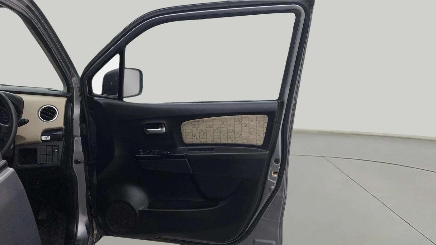 2017 Maruti Wagon R 1.0 VXI AMT, Petrol, Automatic, 47,901 km, RHS Front Door