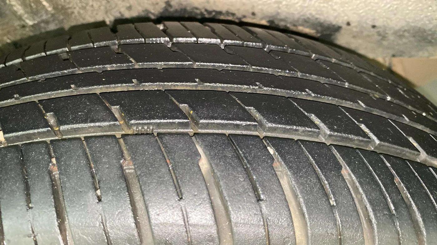 2017 Maruti Wagon R 1.0 VXI AMT, Petrol, Automatic, 47,901 km, Right Rear Tyre Tread