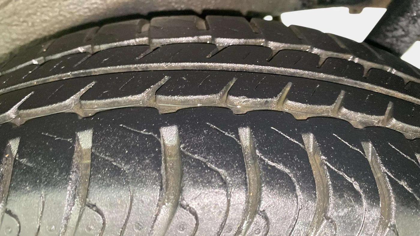 2017 Maruti Wagon R 1.0 VXI AMT, Petrol, Automatic, 47,901 km, Left Rear Tyre Tread
