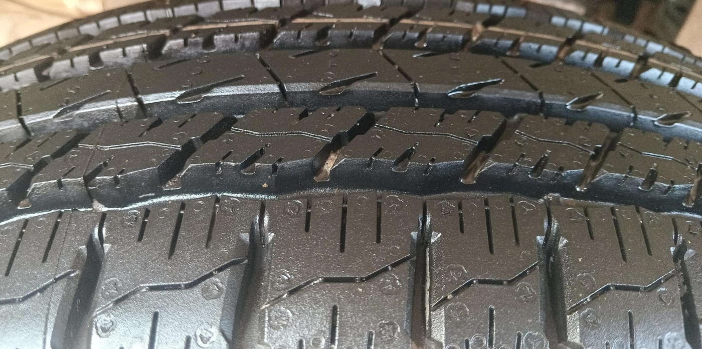 2021 Mahindra Bolero B6, Diesel, Manual, 78,492 km, Right Front Tyre Tread