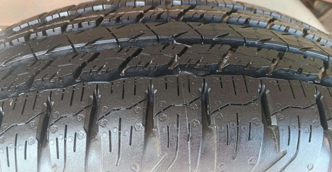 2021 Mahindra Bolero B6, Diesel, Manual, 78,492 km, Right Rear Tyre Tread
