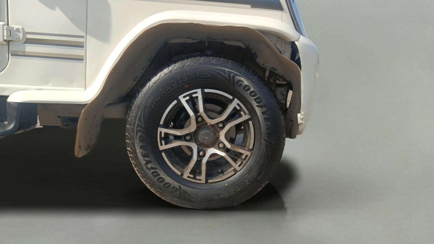 2021 Mahindra Bolero B6, Diesel, Manual, 78,492 km, Right Front Wheel