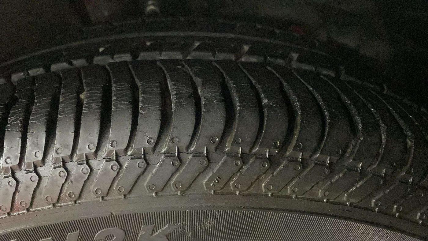 2015 Ford Ecosport TITANIUM 1.5L PETROL AT, Petrol, Automatic, 58,454 km, Left Front Tyre Tread