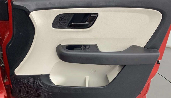 2021 Tata ALTROZ XE PETROL, Petrol, Manual, 7,133 km, Driver Side Door Panels Control