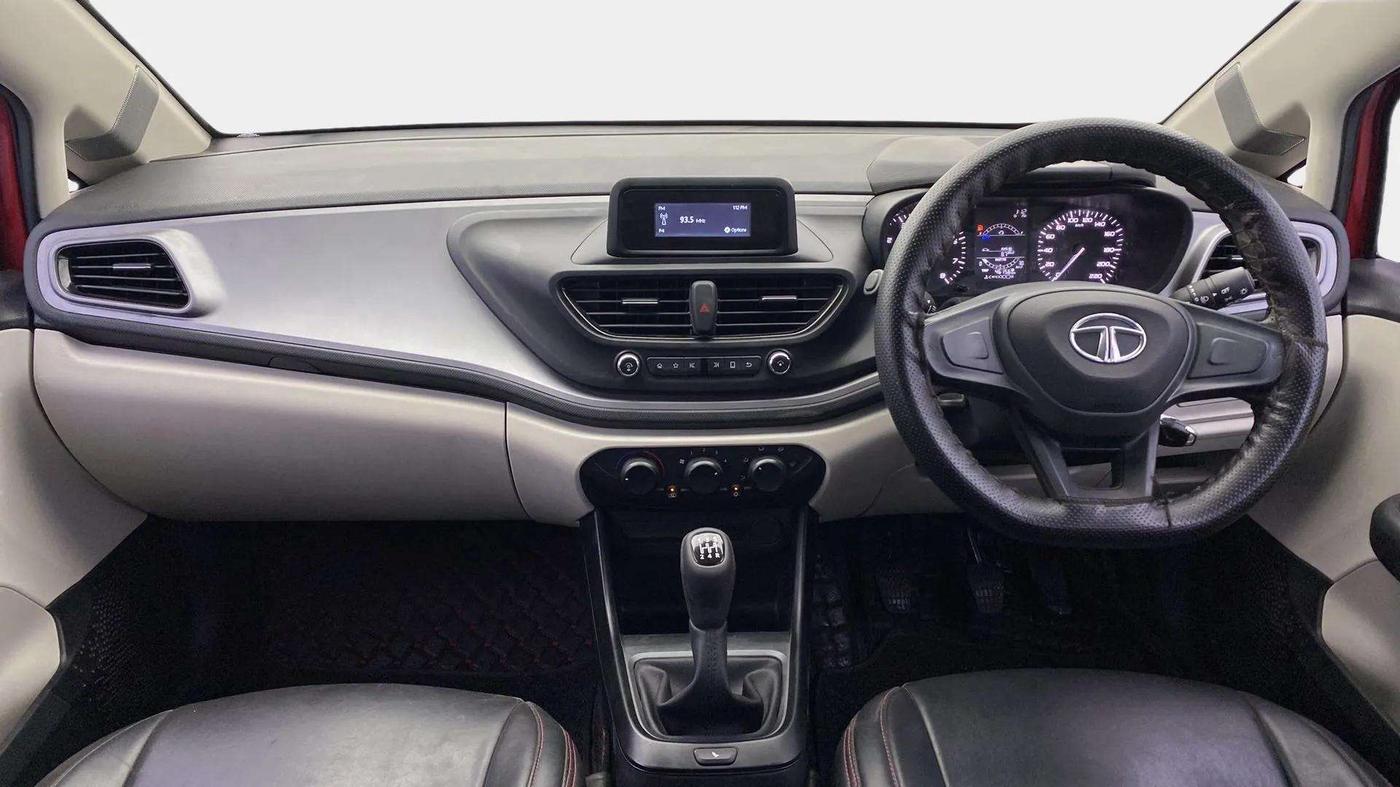 2021 Tata ALTROZ XE PETROL, Petrol, Manual, 7,133 km, Dashboard