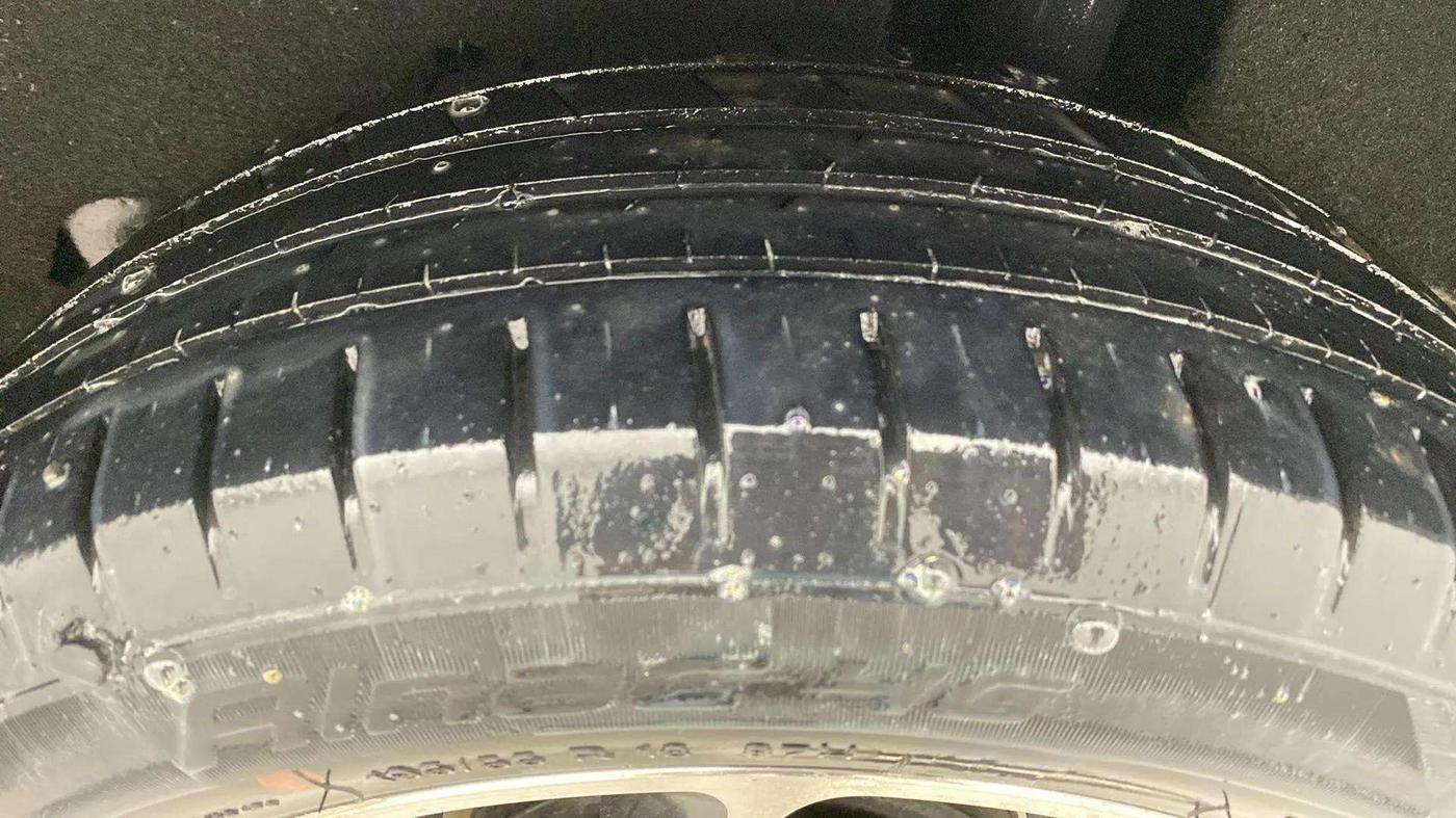 2021 Maruti Baleno ZETA PETROL 1.2, Petrol, Manual, 32,819 km, Left Rear Tyre Tread