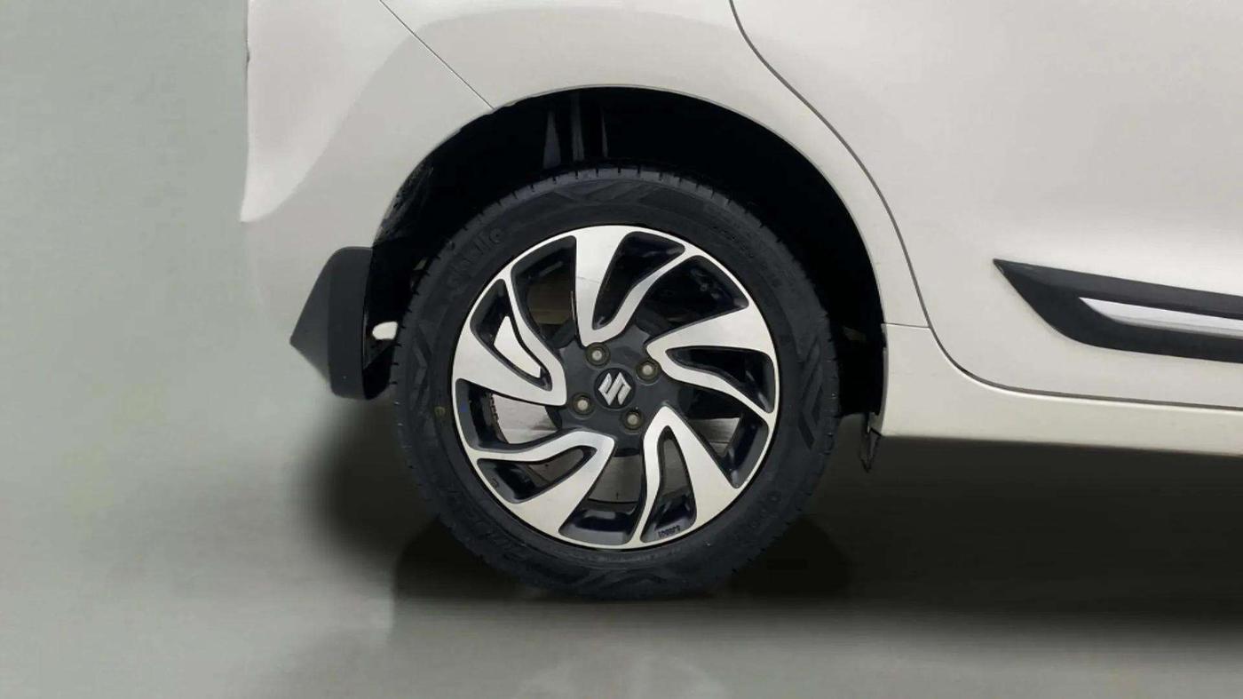 2021 Maruti Baleno ZETA PETROL 1.2, Petrol, Manual, 32,819 km, Right Rear Wheel