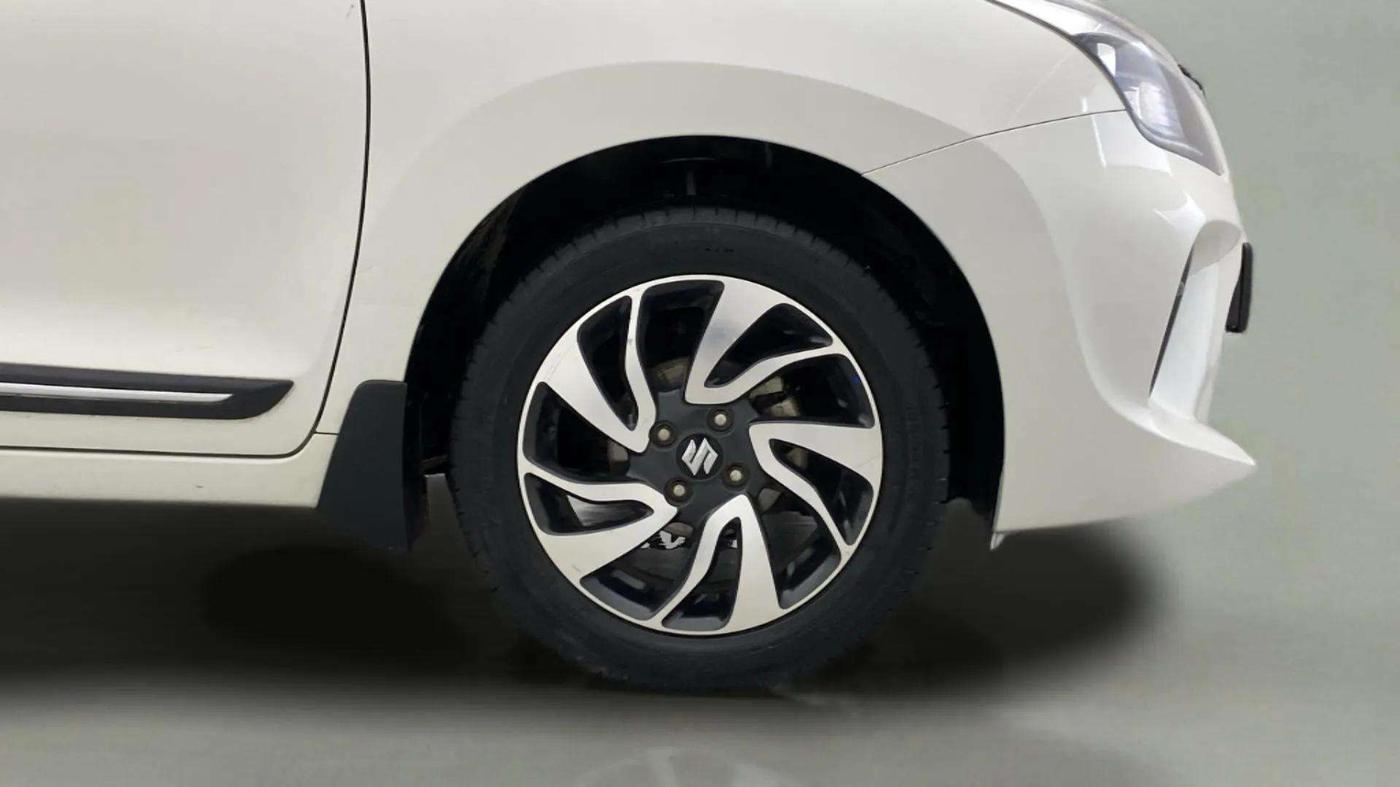 2021 Maruti Baleno ZETA PETROL 1.2, Petrol, Manual, 32,819 km, Right Front Wheel