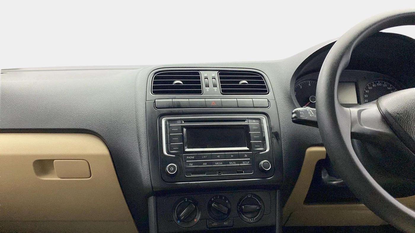 2016 Volkswagen Ameo COMFORTLINE 1.2L, Petrol, Manual, 25,290 km, Air Conditioner