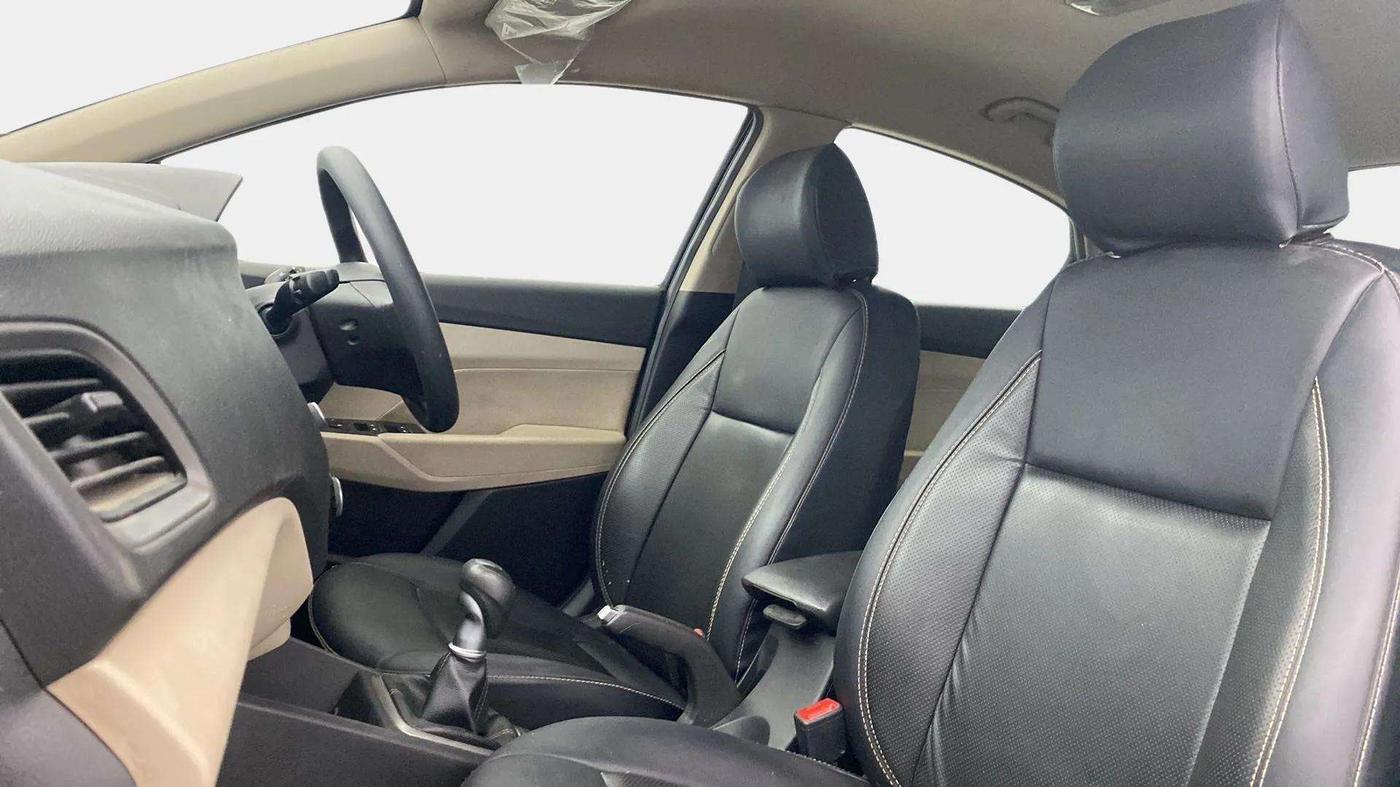 2020 Hyundai Verna 1.6 VTVT SX, Petrol, Manual, 18,919 km, Right Side Front Door Cabin