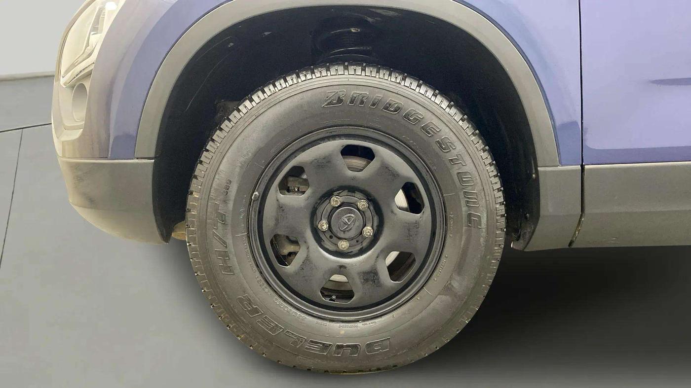 2022 Tata Safari XMA, Diesel, Automatic, 51,930 km, Left Front Wheel