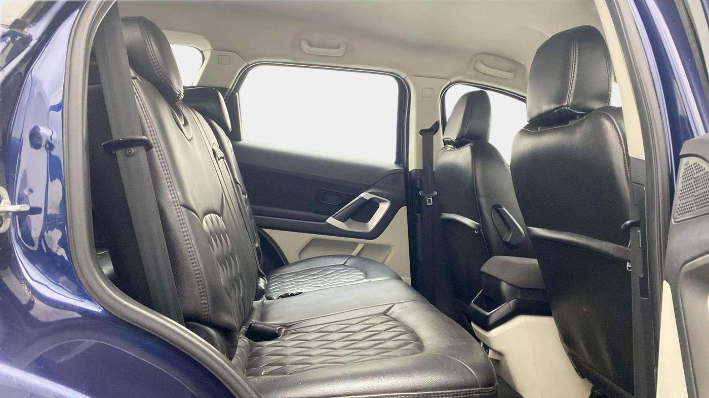 2022 Tata Safari XMA, Diesel, Automatic, 51,930 km, Right Side Rear Door Cabin