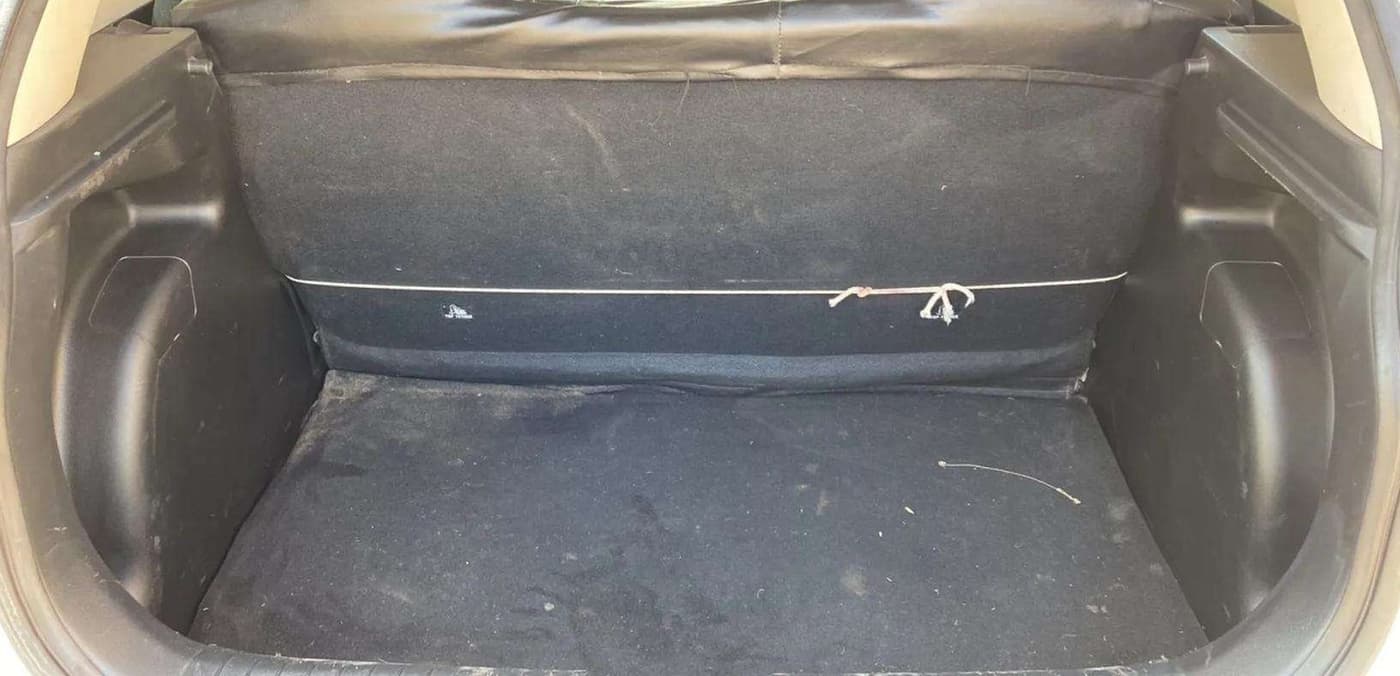 2022 Hyundai VENUE S 1.2, Petrol, Manual, 34,784 km, Boot Inside
