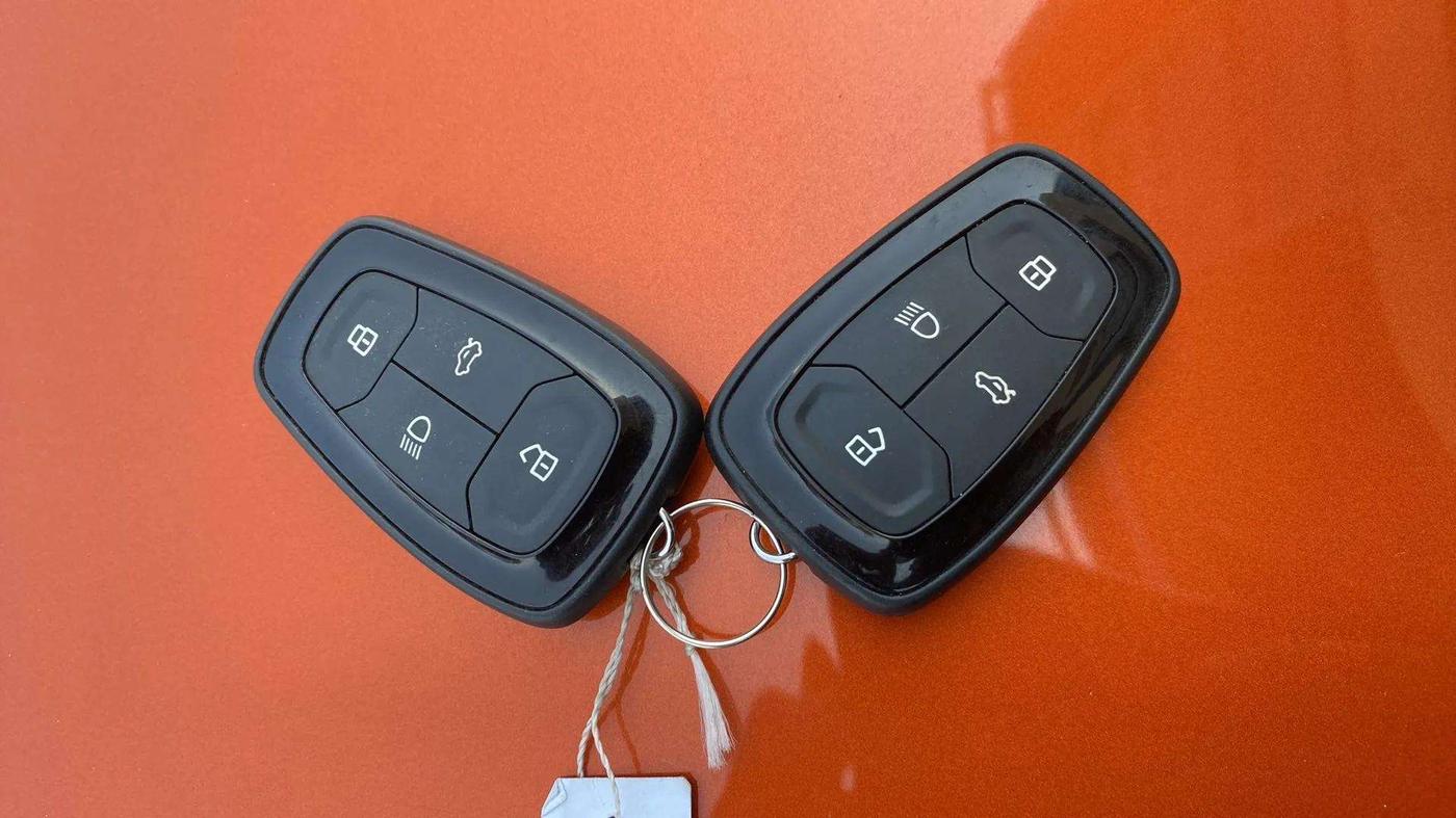 2023 Tata PUNCH ACCOMPLISHED MT, Petrol, Manual, 3,641 km, Key Close Up