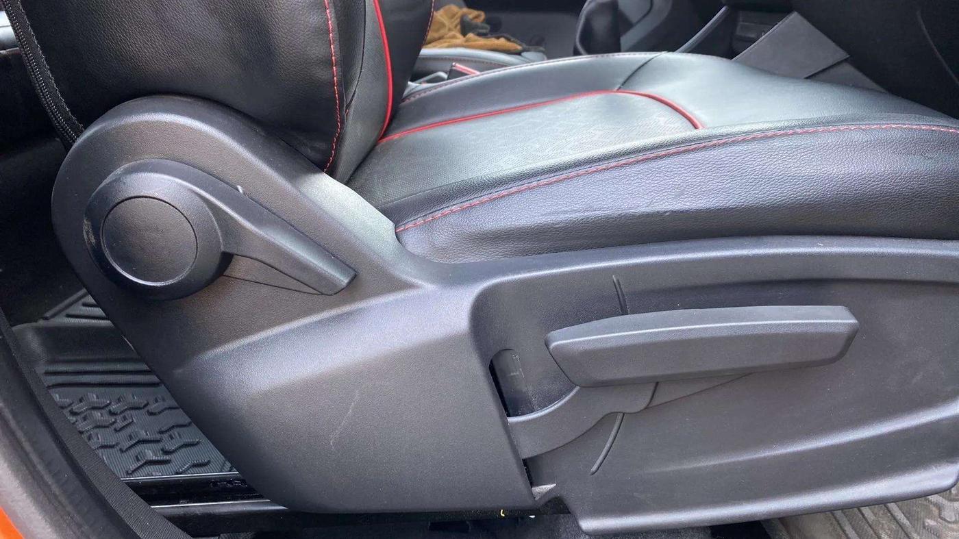 2023 Tata PUNCH ACCOMPLISHED MT, Petrol, Manual, 3,641 km, Driver Side Adjustment Panel