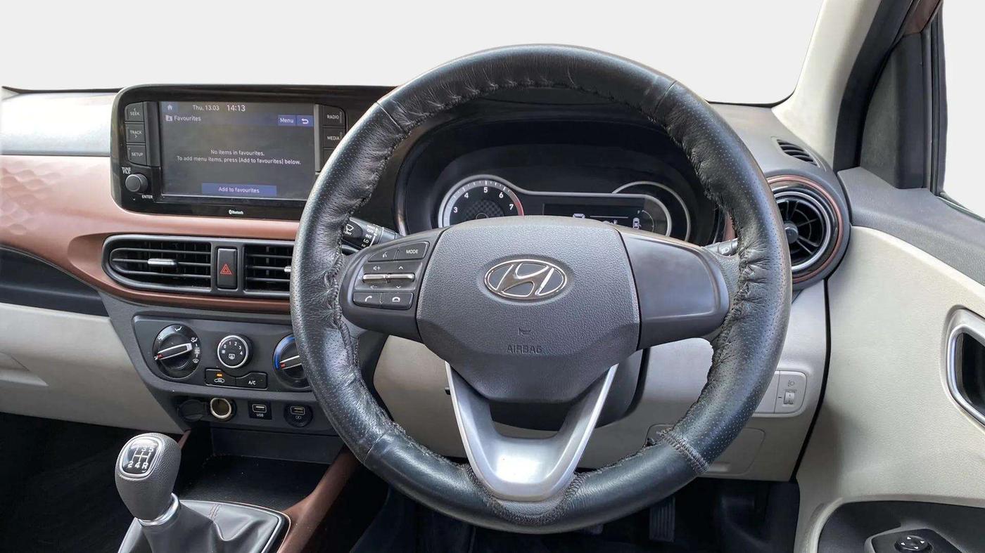 2022 Hyundai AURA SX 1.2, Petrol, Manual, 34,010 km, Steering Wheel Close Up