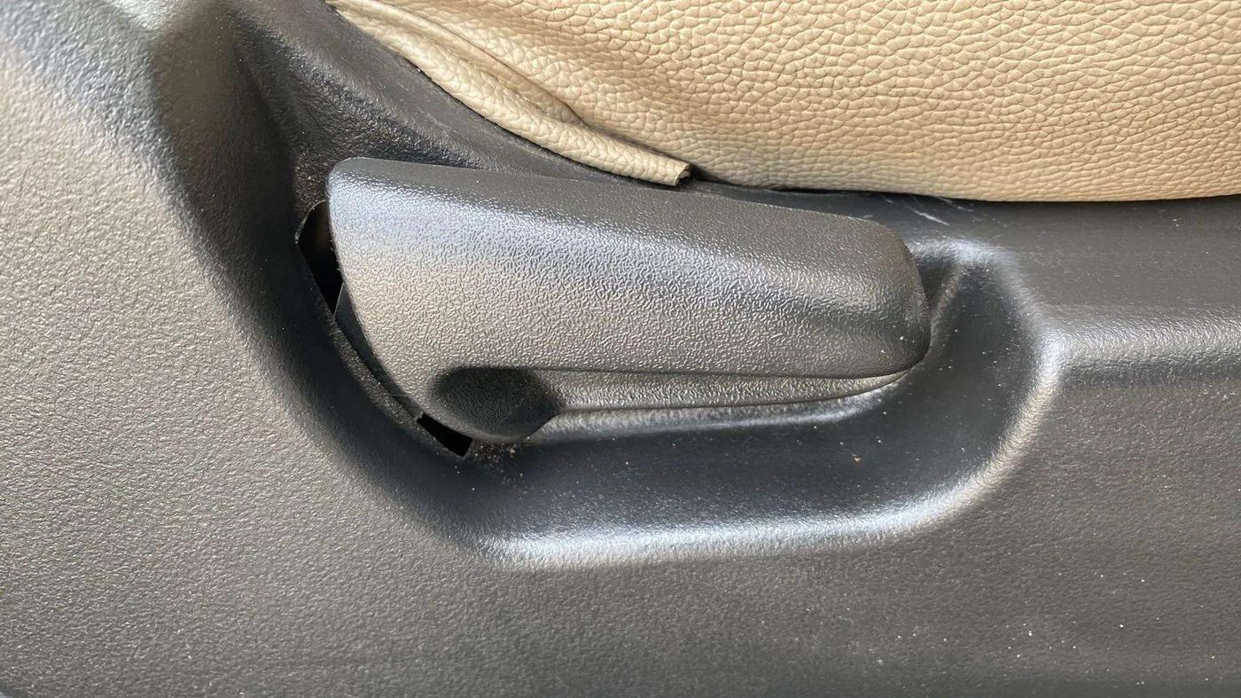 2018 Maruti Wagon R 1.0 VXI AMT, Petrol, Automatic, 8,182 km, Driver Side Adjustment Panel