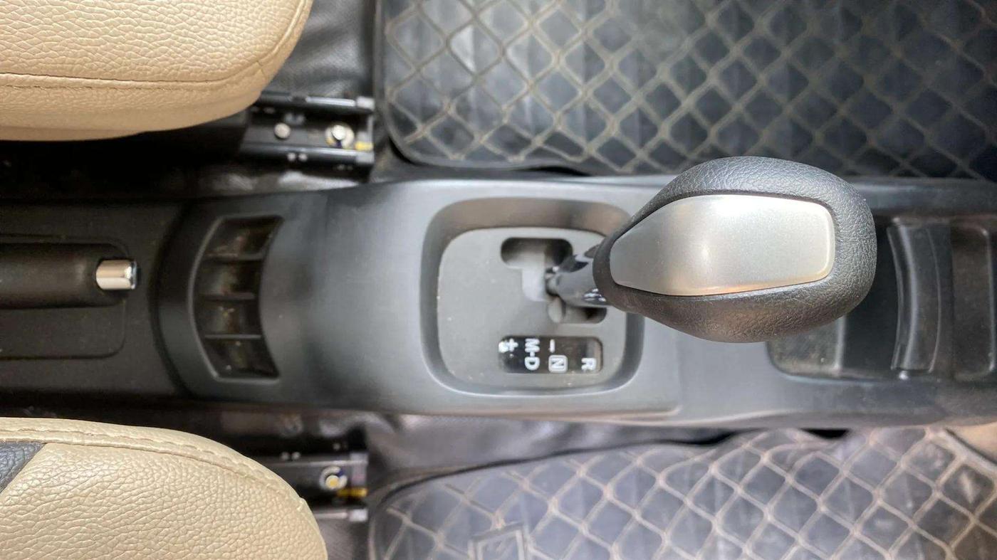 2018 Maruti Wagon R 1.0 VXI AMT, Petrol, Automatic, 8,182 km, Gear Lever