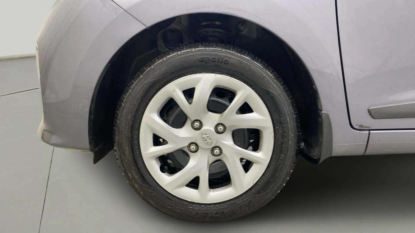 2018 Hyundai Grand i10 SPORTZ 1.2 KAPPA VTVT, Petrol, Manual, 25,904 km, Left Front Wheel