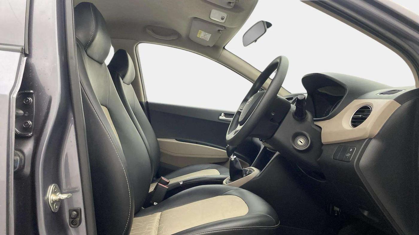 2018 Hyundai Grand i10 SPORTZ 1.2 KAPPA VTVT, Petrol, Manual, 25,904 km, Right Side Front Door Cabin